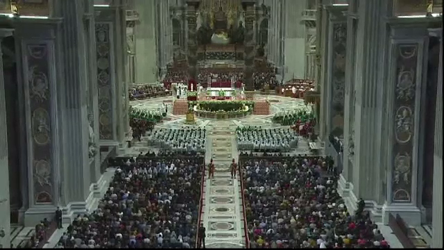 Papa a invitat la masă 1.500 de persoane nevoiașe. Cu ce preparate i-a servit