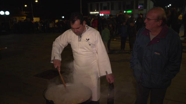 Chefi-bucătari veniți din toată lumea, impresionați de bucatele tradiționale de la Sibiu - Imaginea 4