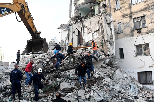 România trimite o echipă de salvare și avioane de evacuare medicală, în urma seismului - Imaginea 8
