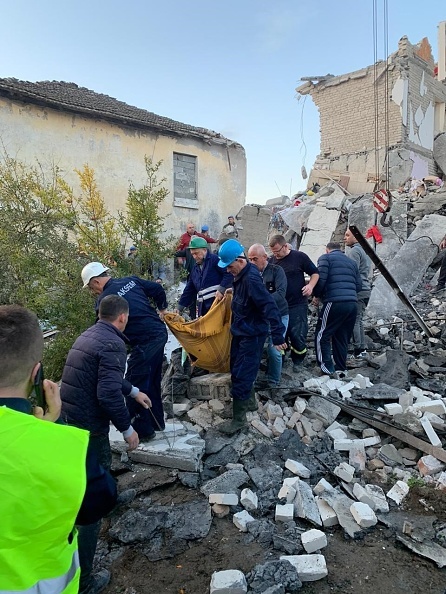 România trimite o echipă de salvare și avioane de evacuare medicală, în urma seismului - Imaginea 9
