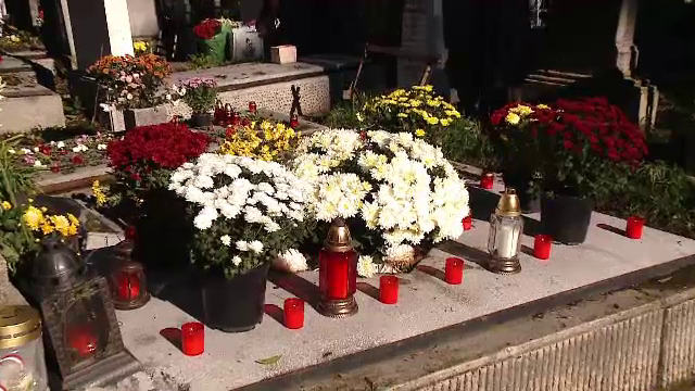 Sărbătoare de comemorare a morților, în Transilvania. „E important să ne amintim de ei întodeauna”