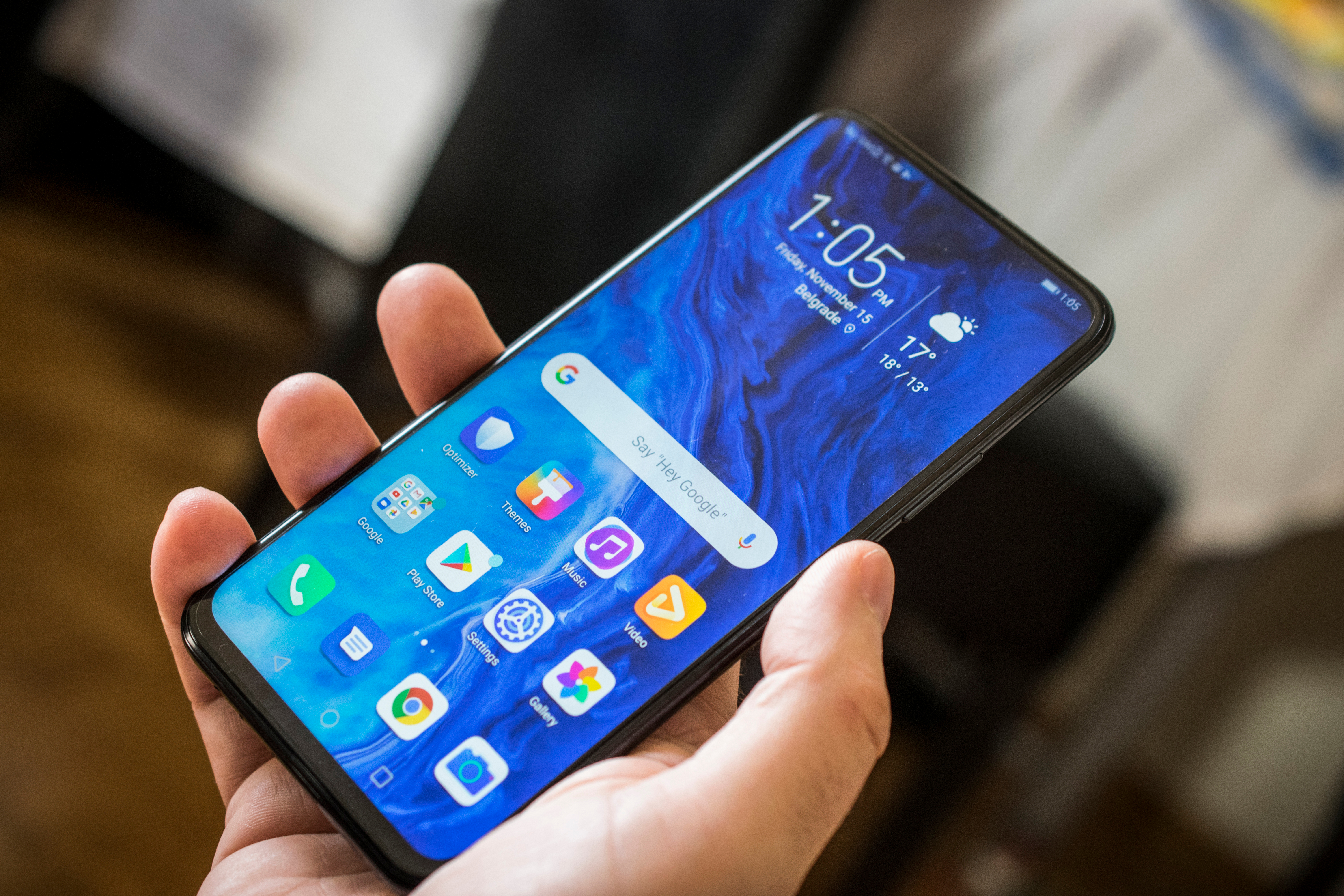 Livrările de telefoane Huawei pe piaţa din China s-au prăbuşit din cauza sancţiunilor americane