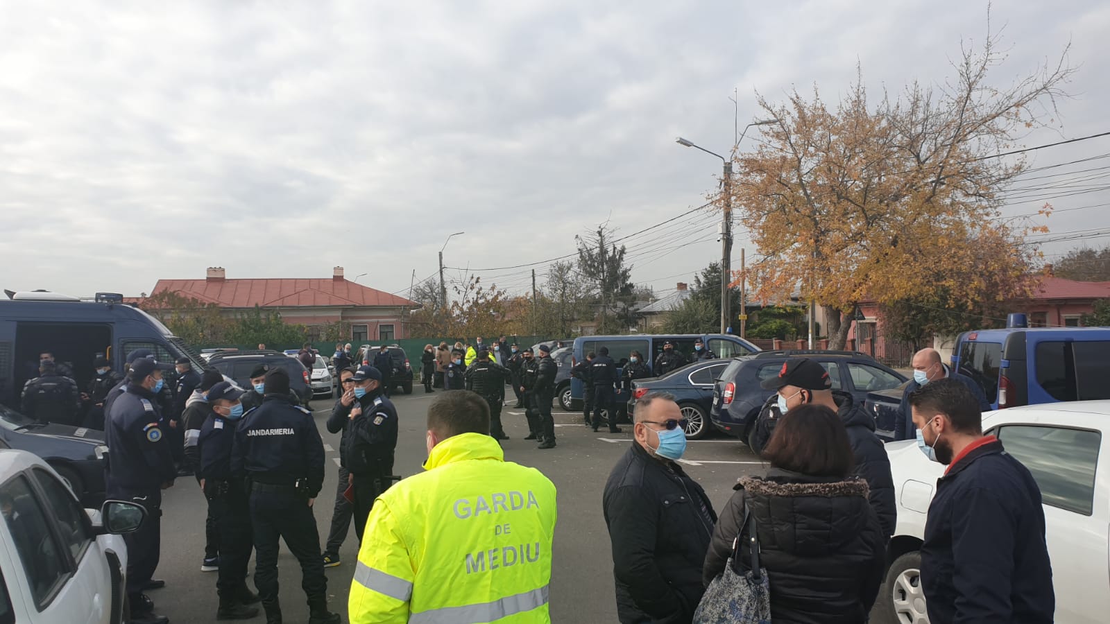 Ministrul Mediului, în descindere alături de Garda de Mediu la arderile de deșeuri de la Sintești