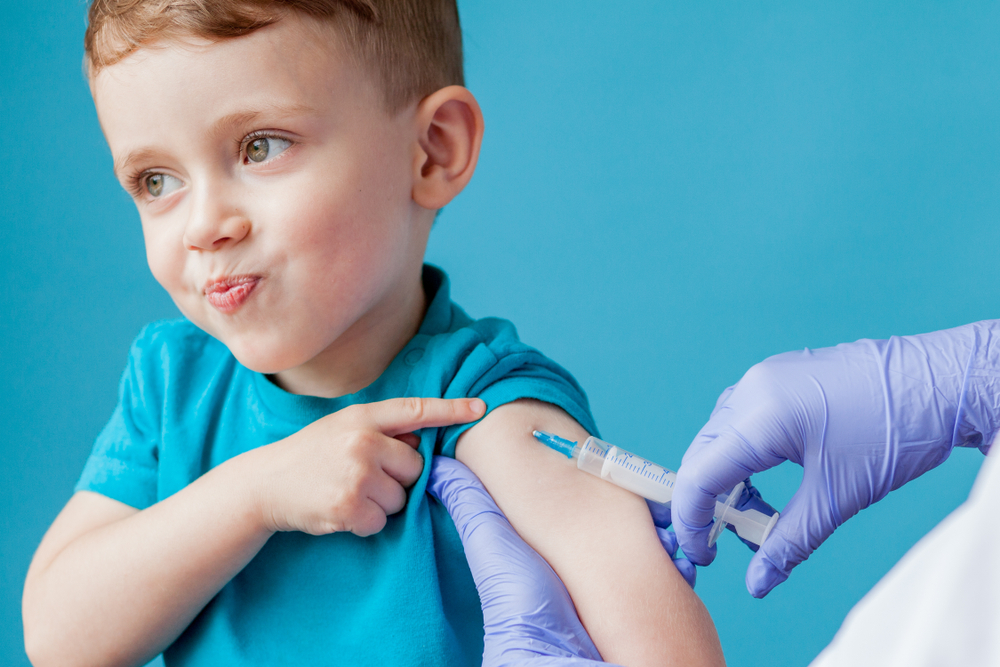 România se pregătește să vaccineze anti Covid copiii între 5 și 11 ani. Dozele, diferite de ale adulților