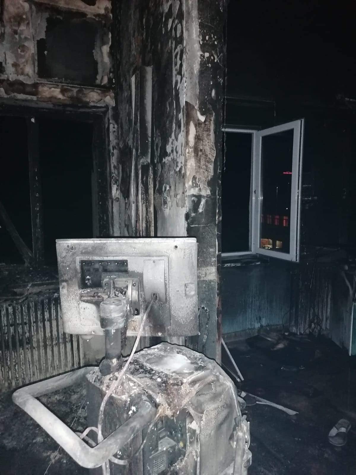 Incendiu violent la Spitalul Judeţean Piatra Neamţ. Zece persoane au murit, iar medicul de gardă este în stare critică - Imaginea 3
