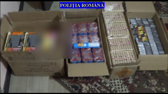 Polițiștii din Prahova au ridicat 70 de kilograme de petarde din locuința unui tânăr de 17 ani