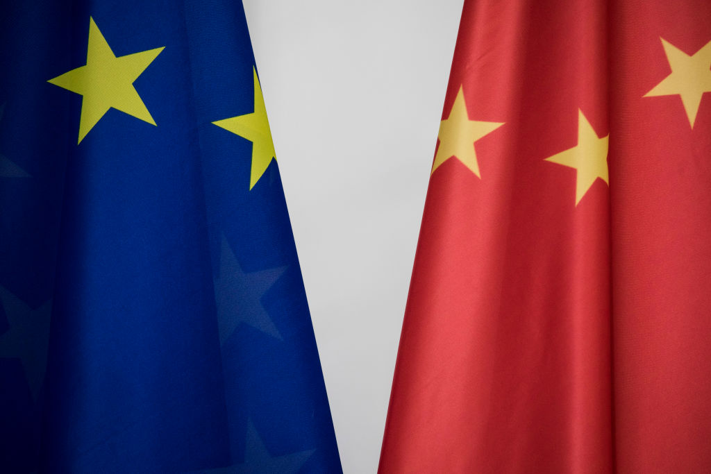 Cum și-a mărit China influența în Parlamentul European. De la șampanie și tartine, la agenda paralelă a grupului de prietenie