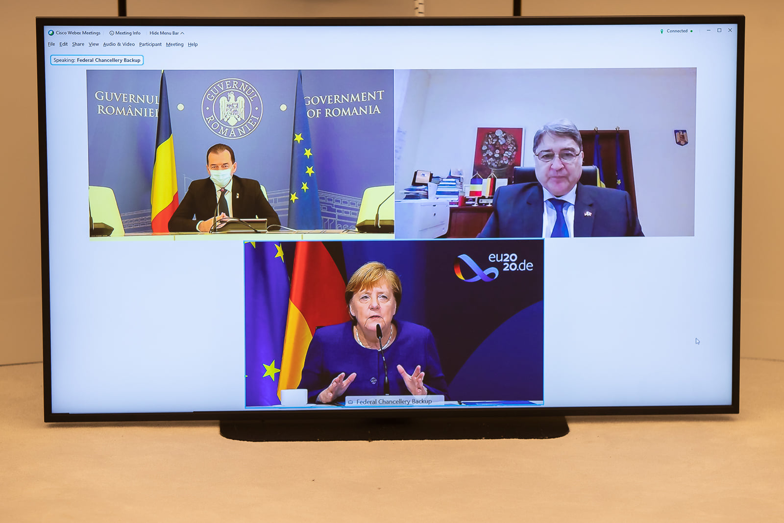 Videoconferinţă între Orban și Merkel, despre necesitatea intrării României în Schengen