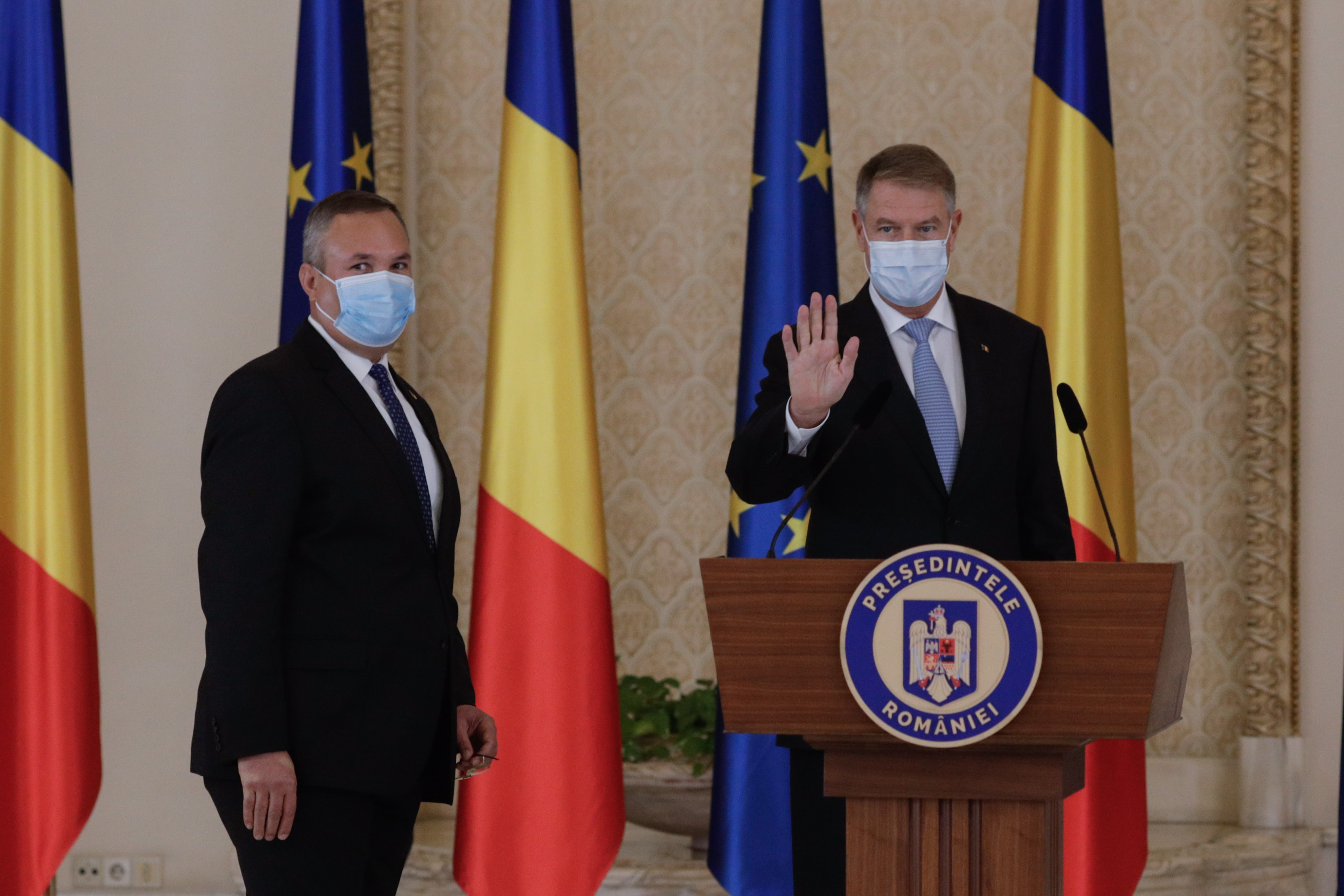 Președintele Klaus Iohannis l-a desemnat premier pe Nicolae Ciucă în Guvernul PSD-PNL-UDMR