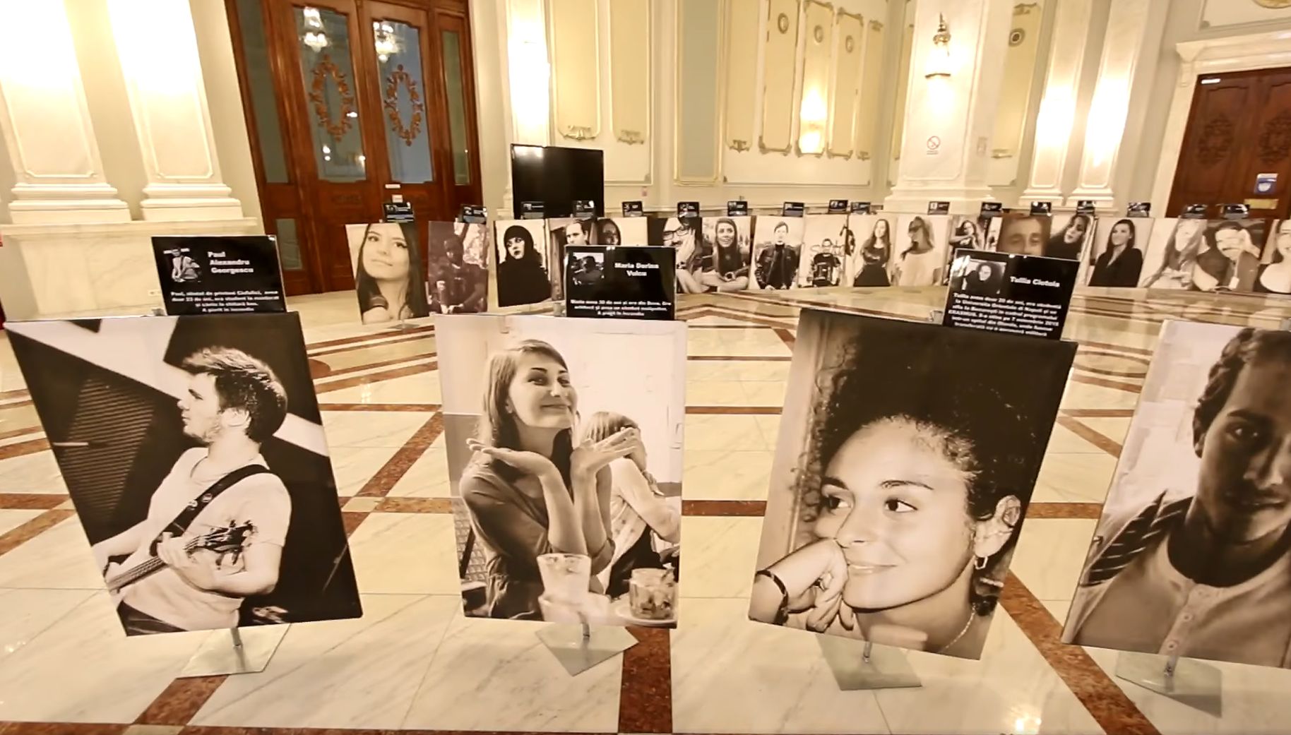 Portretele victimelor decedate la Colectiv, expuse în holul Senatului. Anca Dragu: „Această tragedie nu și-a găsit dreptatea”