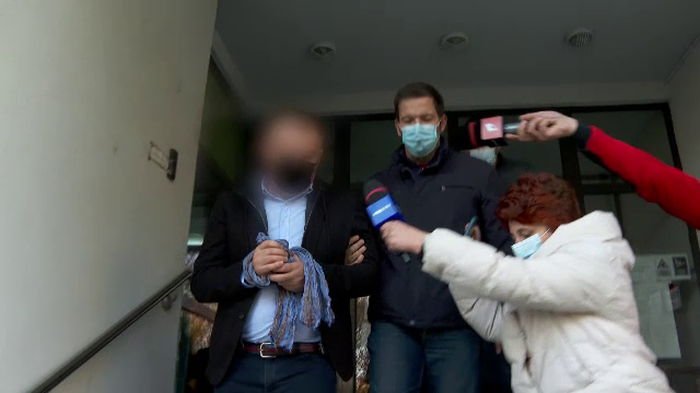 Cardiologul prins în flagrant luând mită a fost arestat la domiciliu pentru 30 de zile