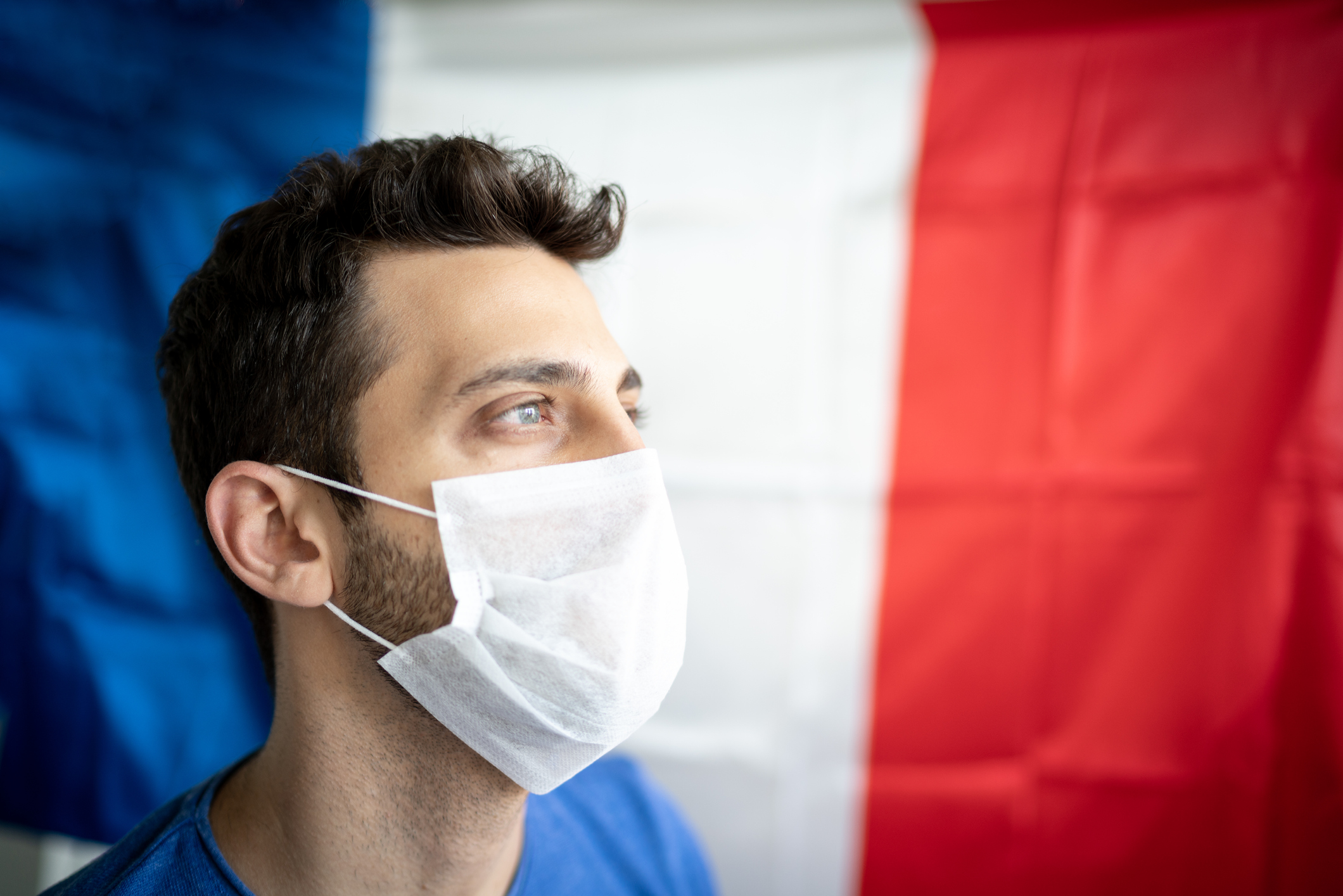 Creștere alarmantă a numărului de infecţii cu SARS-CoV-2 în Franța. „Al cincilea val începe cu viteza fulgerului”
