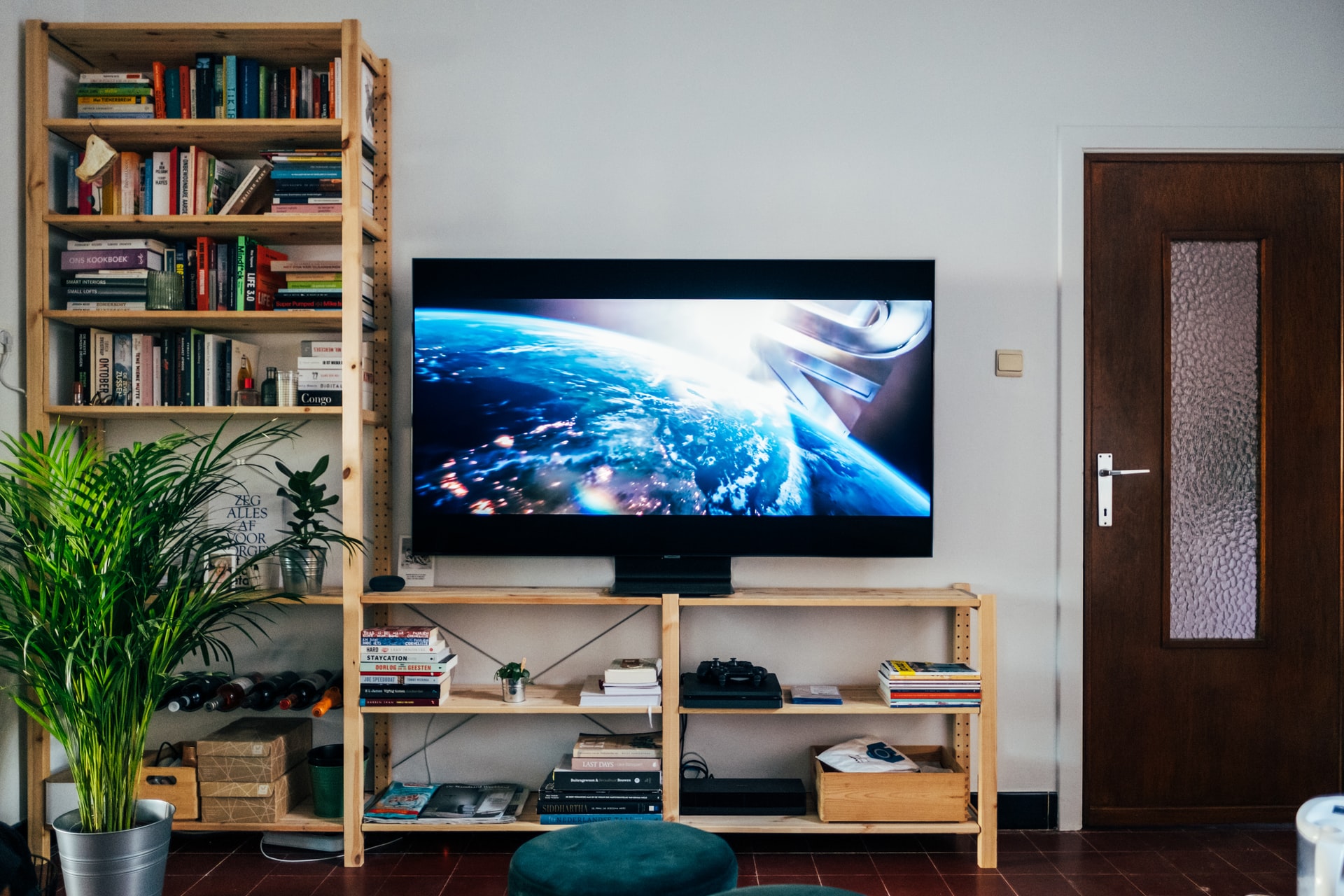 (P) De ce să ții cont când vrei să cumperi un televizor smart?