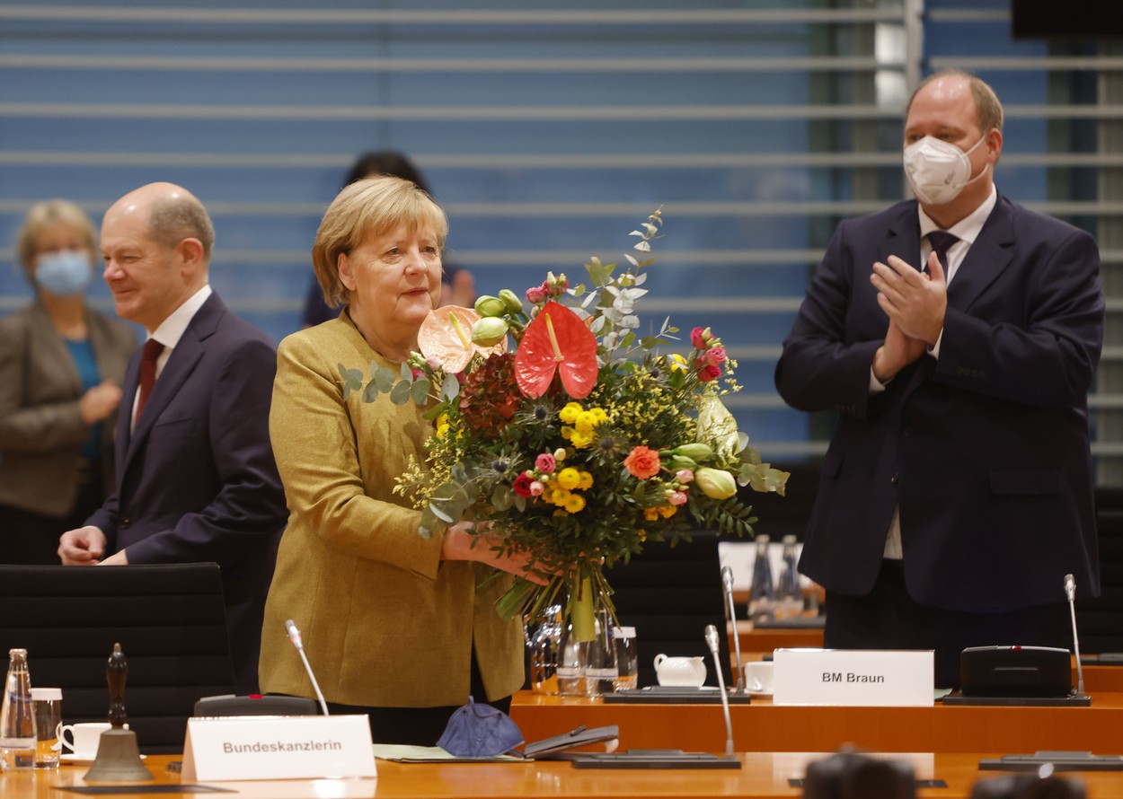 Angela Merkel a susținut ultima şedinţă de guvern în calitate de cancelar al Germaniei