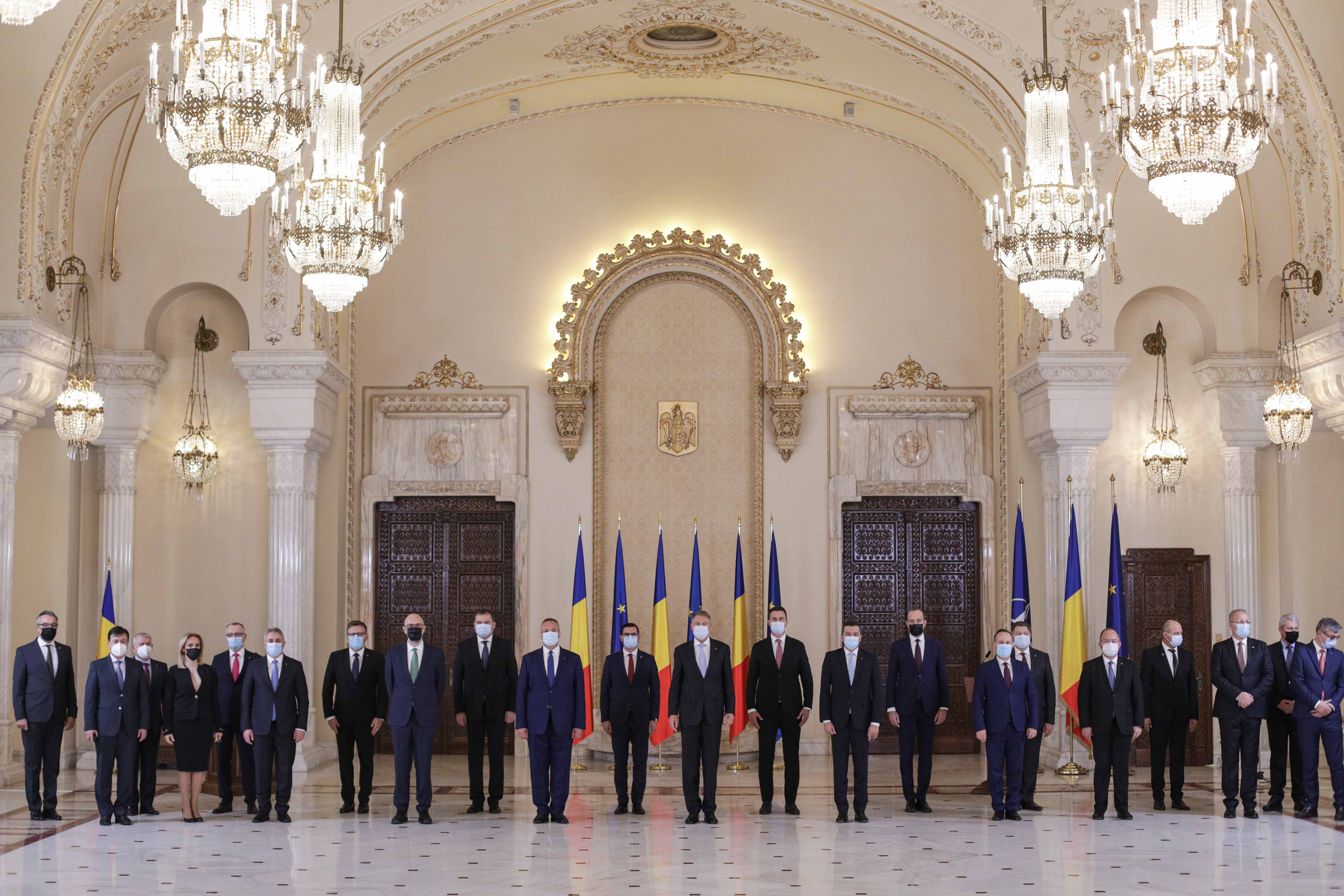 România are un nou Guvern. Miniștrii PSD-PNL-UDMR au depus jurământul la Cotroceni