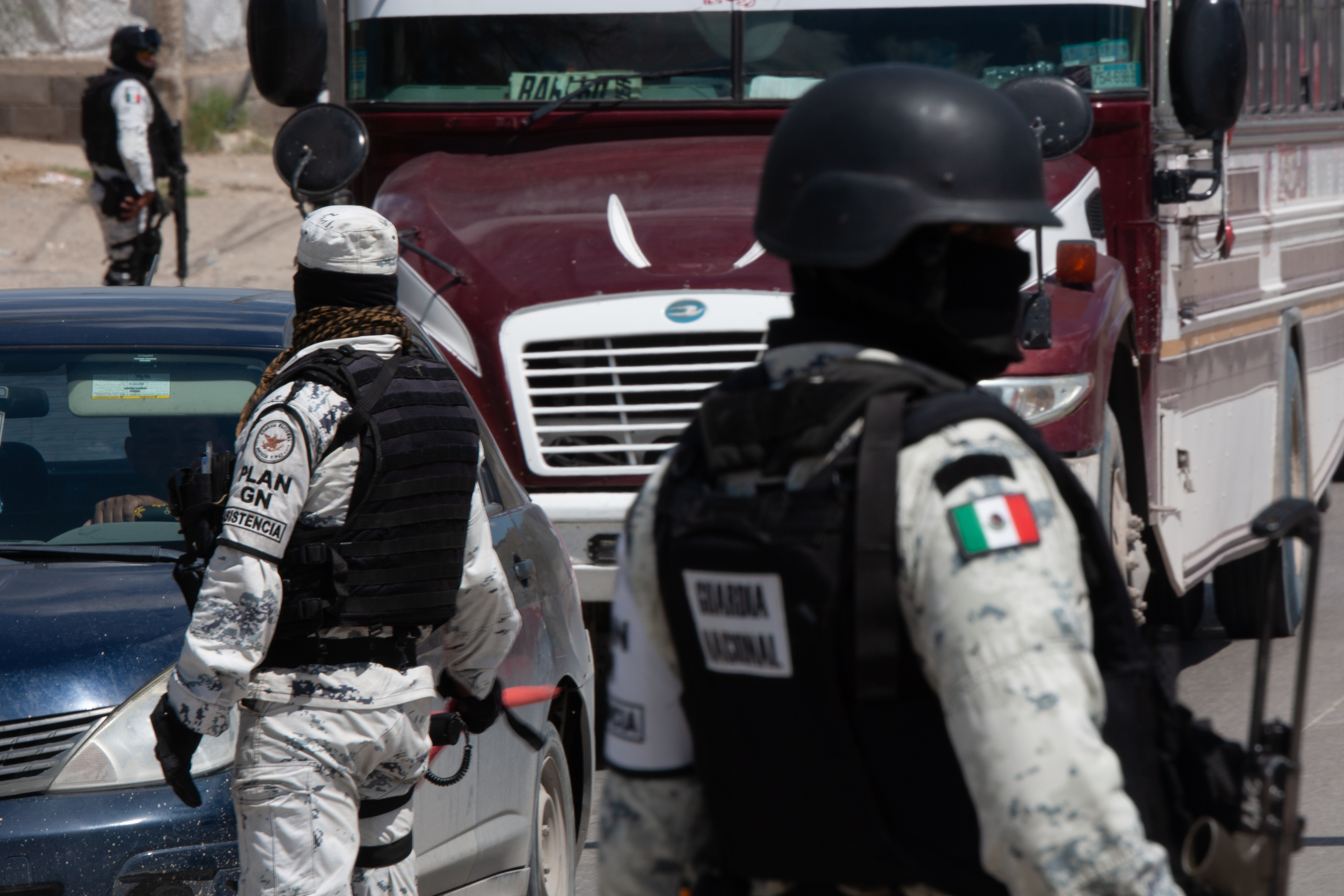 Opt cadavre au fost găsite atârnând de un pod, în Mexic
