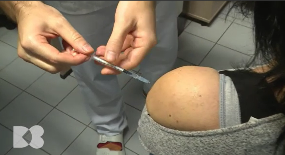 FDA a autorizat vaccinarea cu doze 
