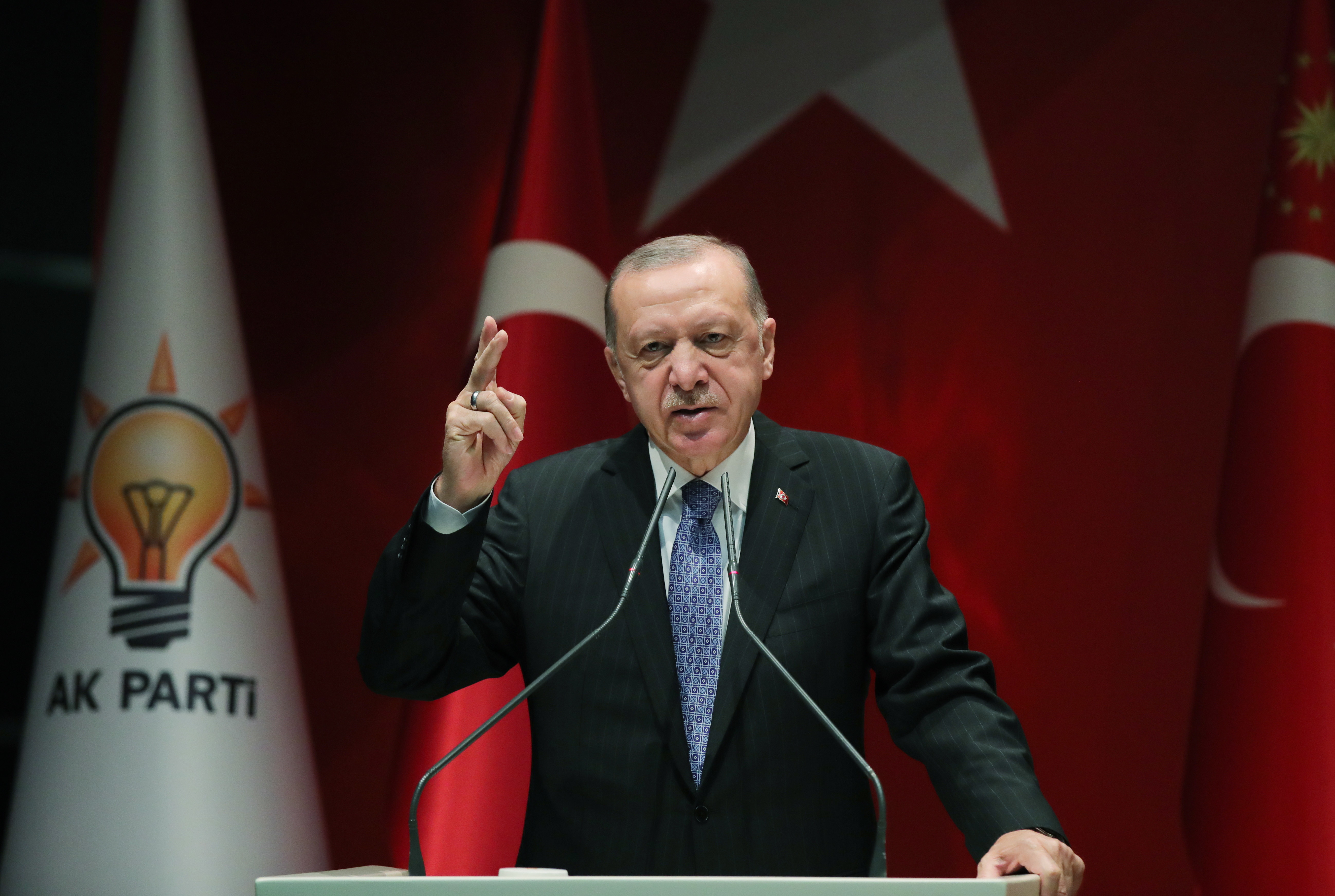 Erdogan susține că ”baronii banilor” au atacat economia Turciei și au prăbușit lira