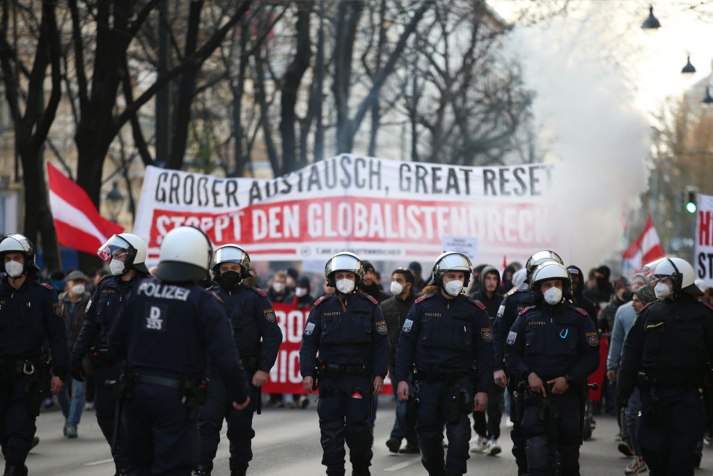 Aproximativ 40.000 de oameni au protestat în Austria, nemulțumiți de vaccinarea obligatorie