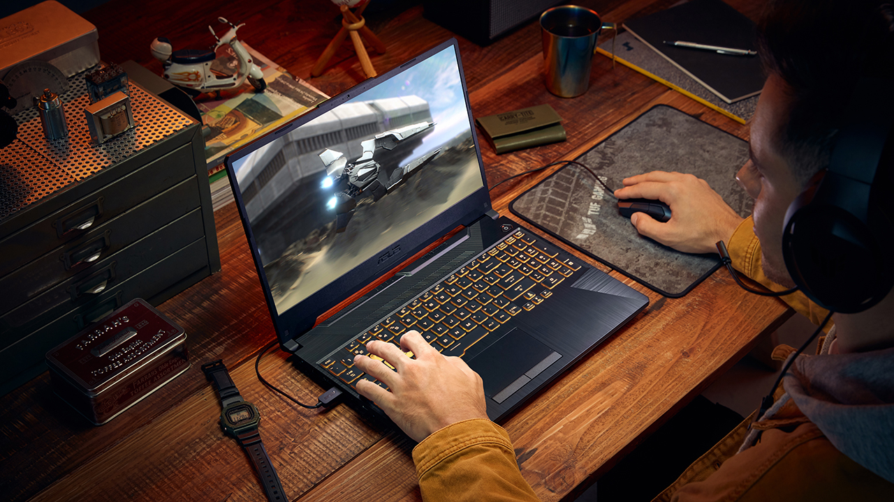 (P) Laptopuri ASUS gata de luptă din seria TUF Gaming