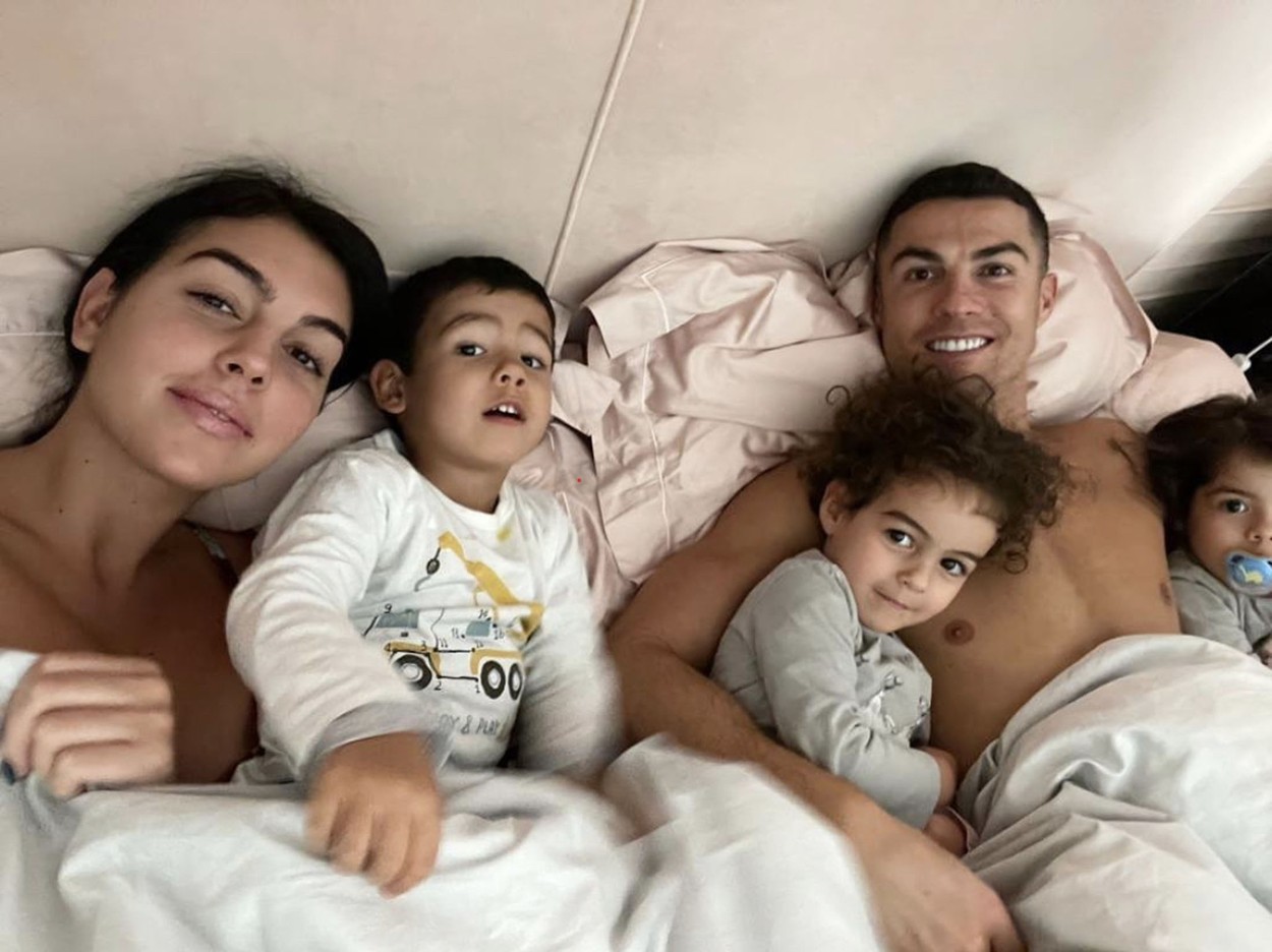Cristiano Ronaldo a devenit prima persoană din lume care are jumătate de miliard de urmăritori pe Instagram. GALERIE FOTO - Imaginea 4