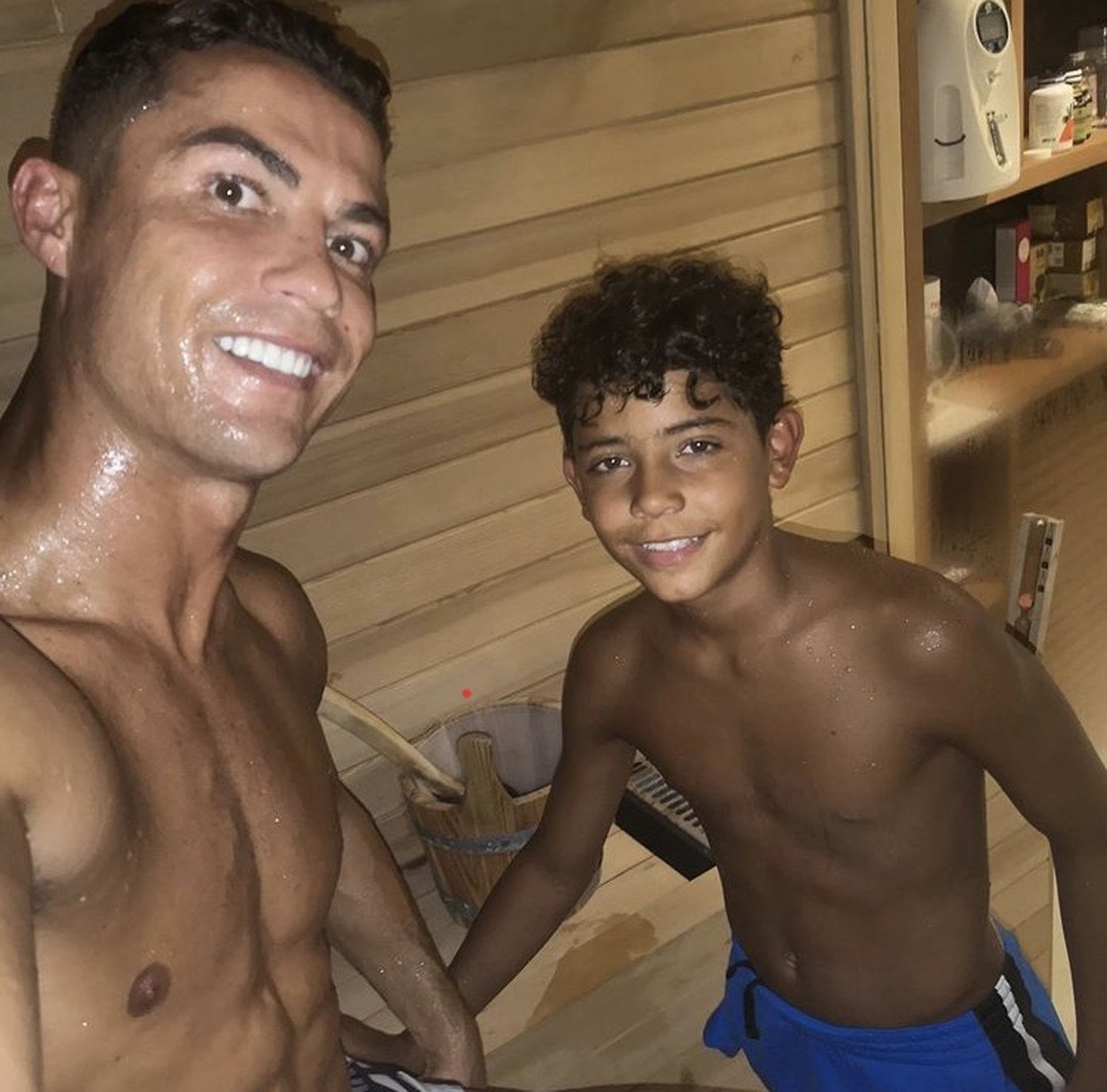 Cristiano Ronaldo a devenit prima persoană din lume care are jumătate de miliard de urmăritori pe Instagram. GALERIE FOTO - Imaginea 9