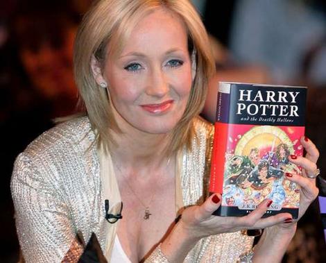 Cel mai bine platit scriitor din lume are 64 de ani. Cat castiga si de ce JK Rowling nu e in top 10