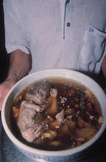 FOTOGRAFII SOCANTE! Supa de fetus uman, delicatesa pentru bogatanii chinezi - Imaginea 5