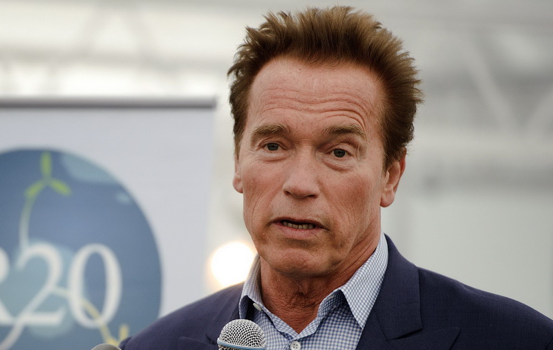 Un site cu filme pentru adulti ofera 150.000 dolari pentru o fotografie nud cu Arnold Schwarzenegger