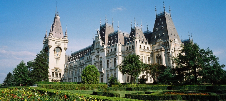 15 mil de euro de la Guvern pentru conservarea unei comori din Romania, Palatul Culturii din Iasi
