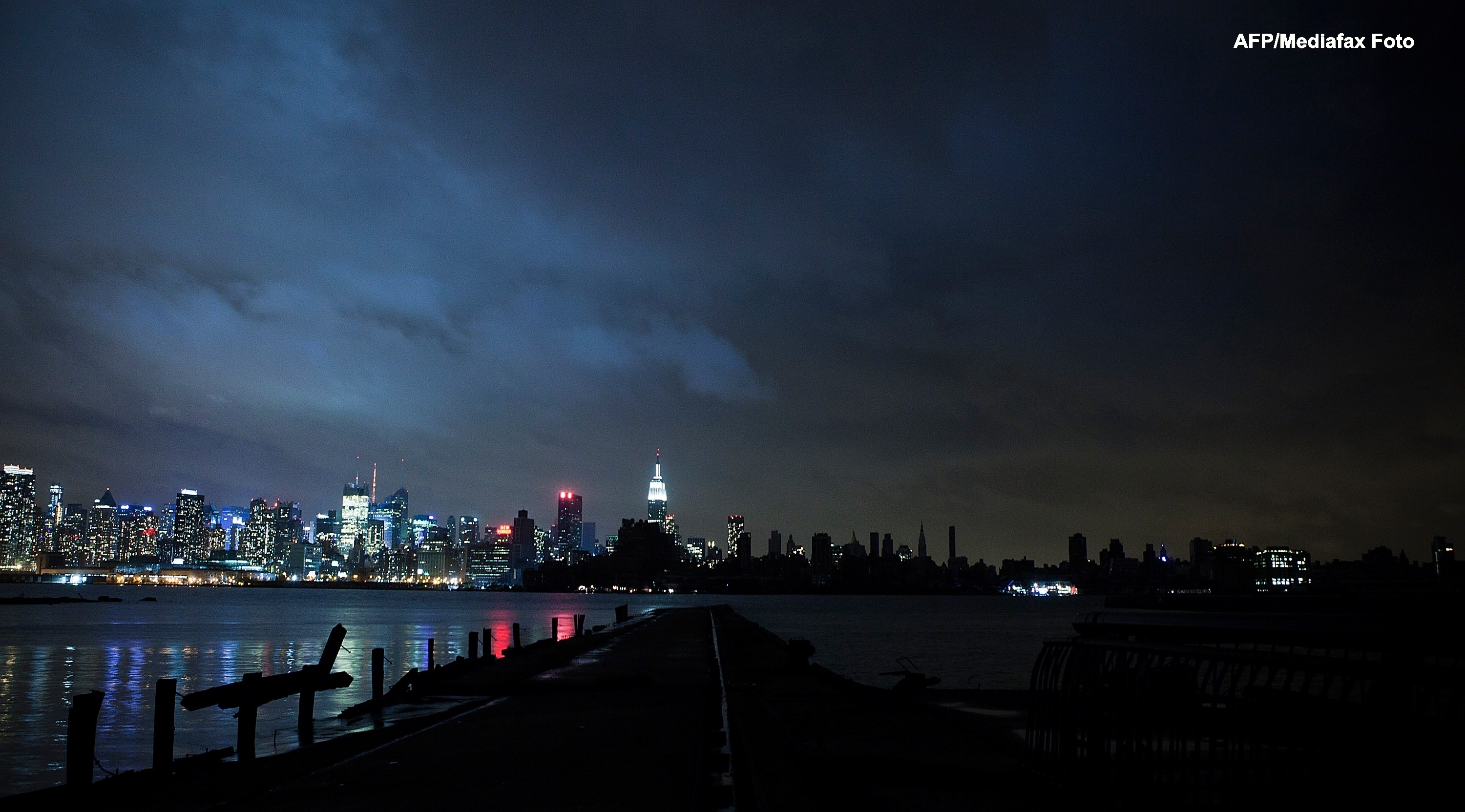 Uraganul Sandy: 40 de victime in New York. Autoritati: orasul ar putea fi INVADAT de sobolani - Imaginea 48