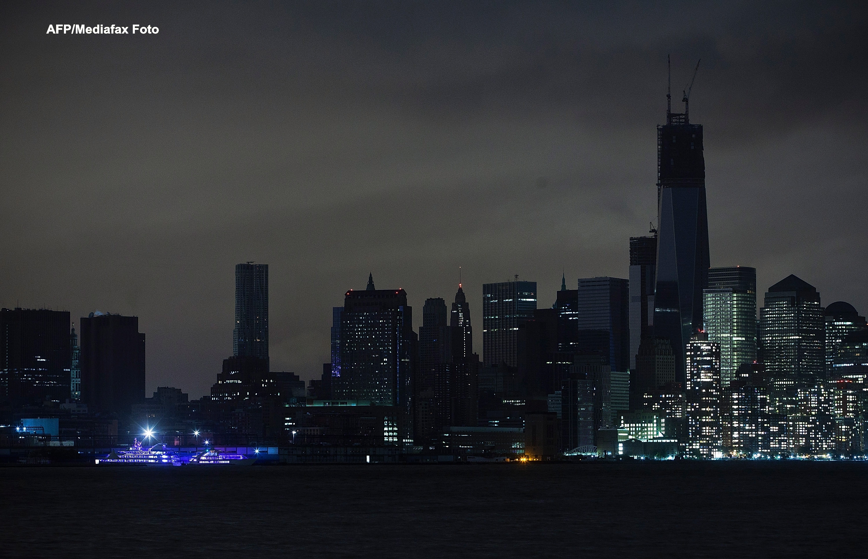 Uraganul Sandy: 40 de victime in New York. Autoritati: orasul ar putea fi INVADAT de sobolani - Imaginea 46