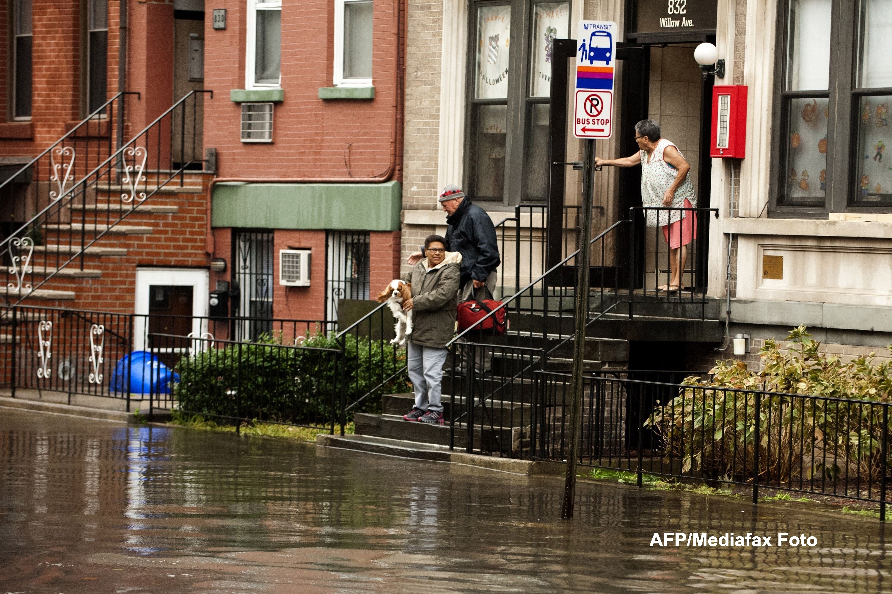 Uraganul Sandy: 40 de victime in New York. Autoritati: orasul ar putea fi INVADAT de sobolani - Imaginea 44