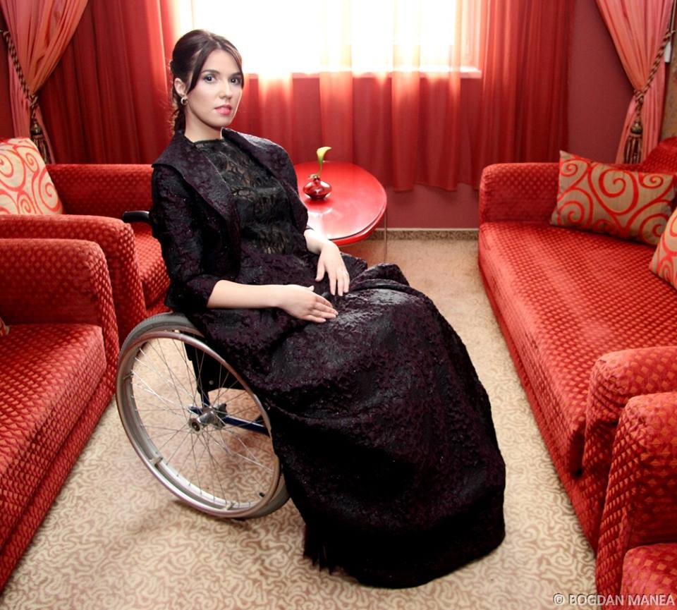 Atipic Beauty la Cluj. 12 fete in scaune cu rotile vor prezenta moda in cadrul unui eveniment inedit
