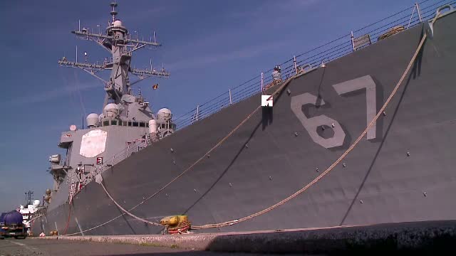 USS Cole, renumitul distrugator american care in 2000 a fost atacat de teroristii Al-Qaeda, a ajuns in portul Constanta