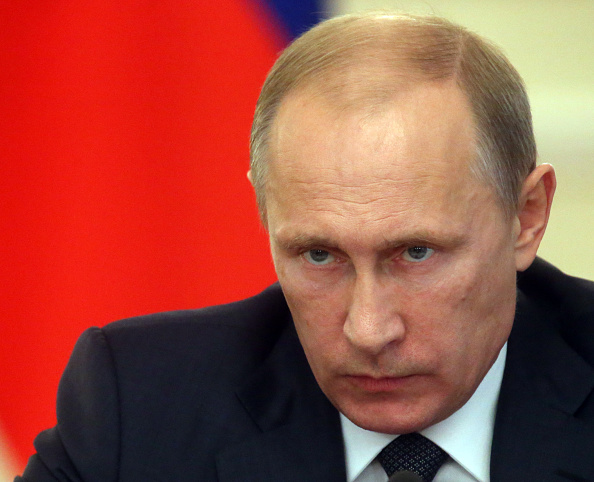 Putin a aprobat noua doctrina militara rusa. Consolidarea NATO si scutul antiracheta, considerate amenintari