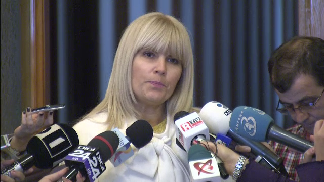 Elena Udrea a stat 7 ore in Parlament pentru a-si citi noul dosar de coruptie. Cine a denuntat-o pe fosta sefa a Turismului