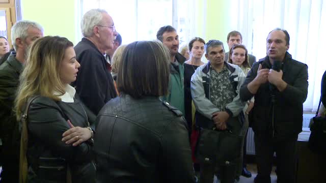 Invatatoarele de la o scoala din Sibiu refuza sa mai participe la programul 