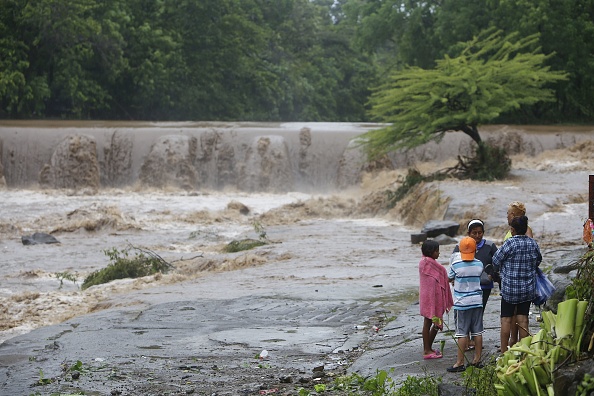 Furtuna tropicala Nate a făcut 22 de morți în America Centrală. S-ar putea transforma în uragan