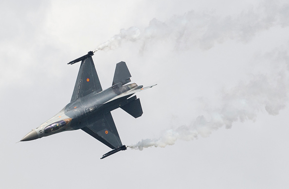 AUR critică decizia României de a achiziţiona avioane F-16 din Norvegia, vechi de peste 40 de ani