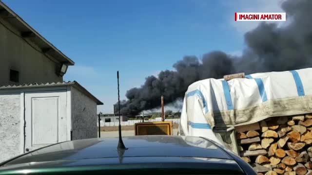 Incendiu la o patiserie, în Oradea: 40 de militari au fost trimiși la fața locului