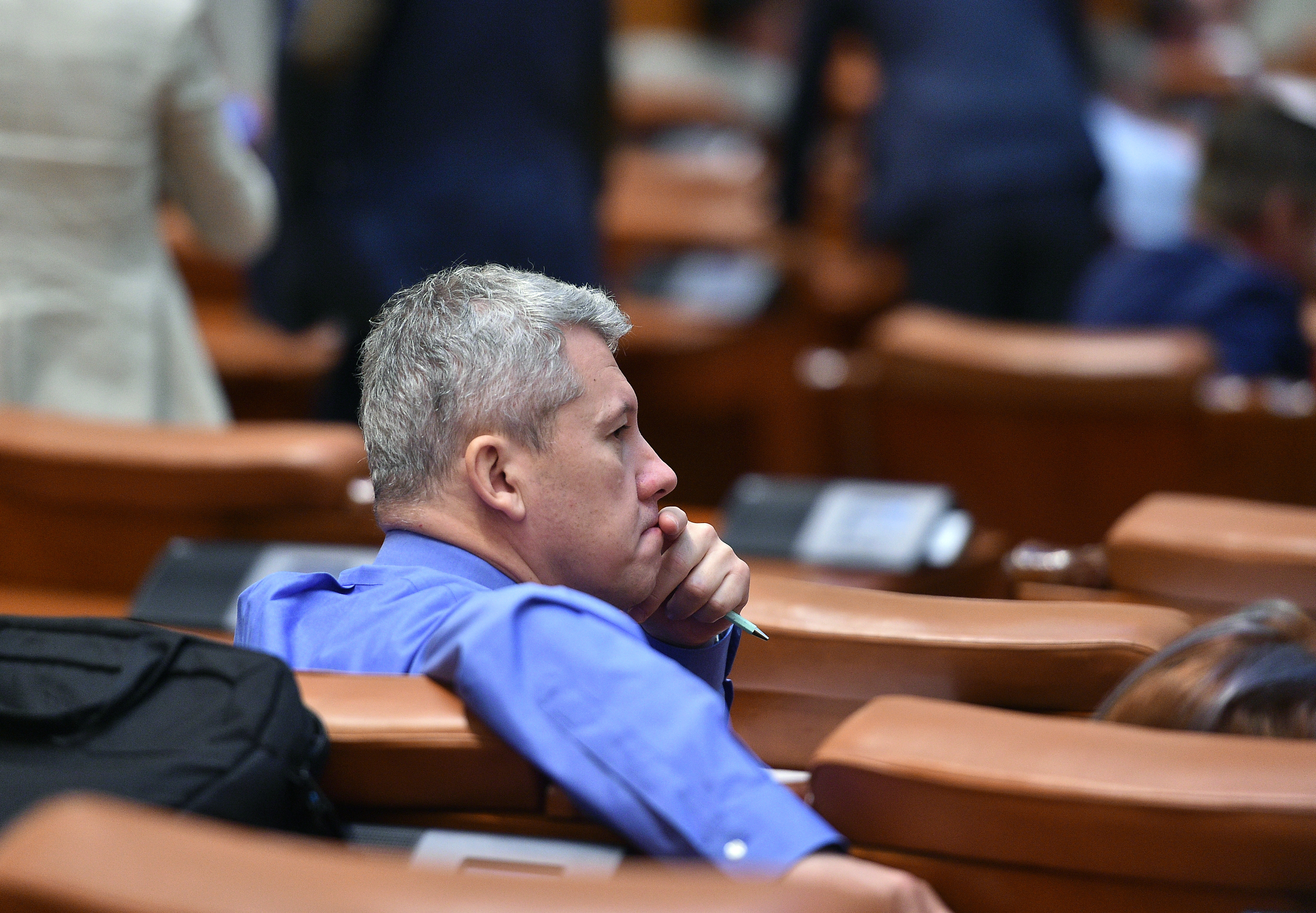 Revoltă în PNL împotriva lui Orban. Predoiu îl acuză că face ”prostii politice”