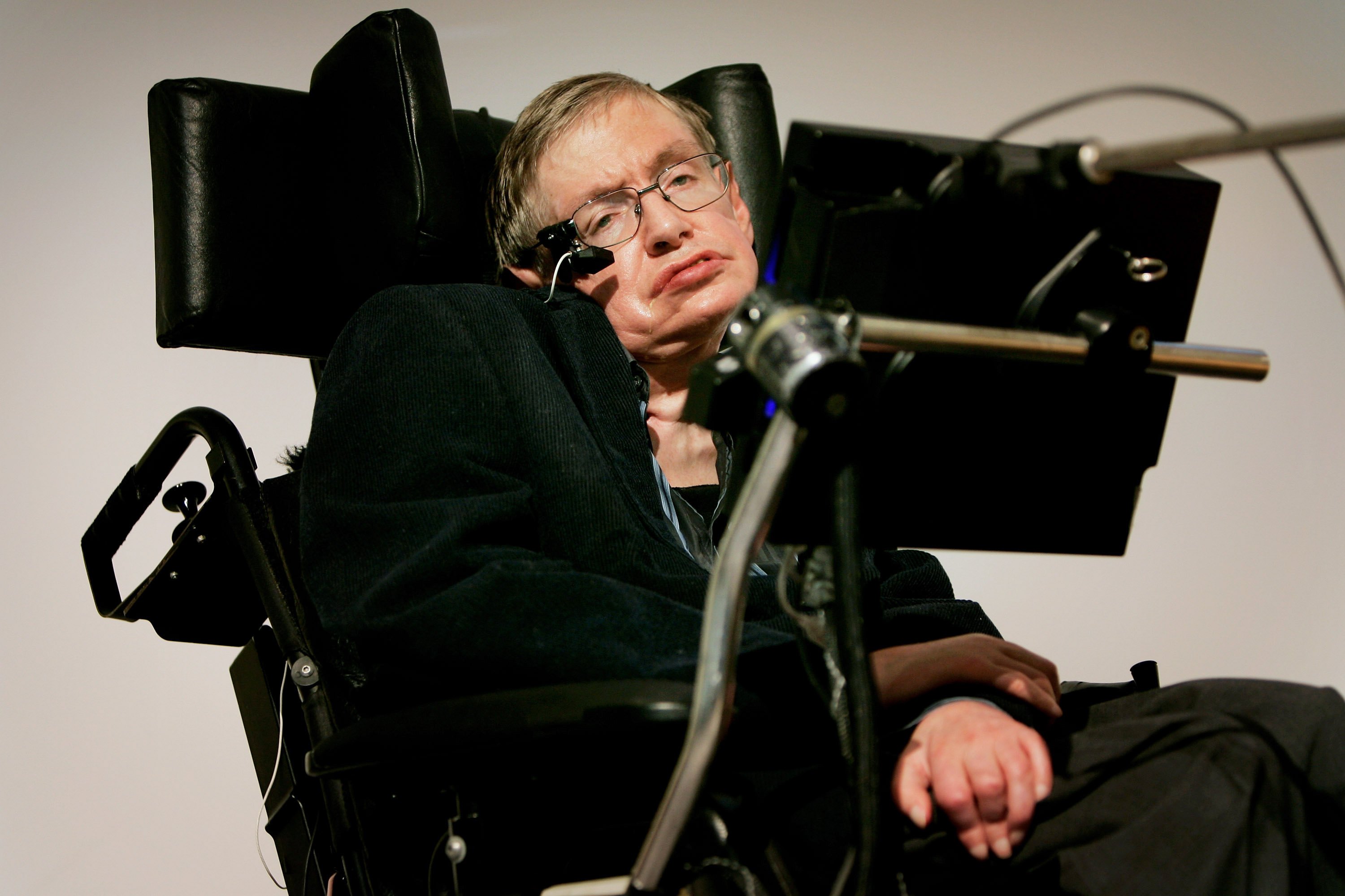 Ultima carte a lui Stephen Hawking a fost lansată. Ce spune despre Dumnezeu şi viaţa după moarte