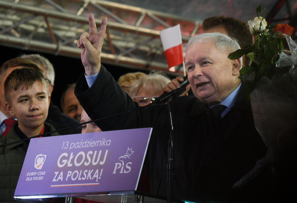 Alegeri legislative în Polonia. Populiştii, favoriţi datorită promisiunilor de prosperitate