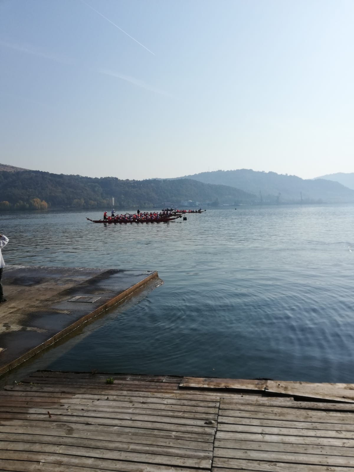 O barcă cu 20 de copii s-a răsturnat pe Dunăre, în timpul unei competiții sportive