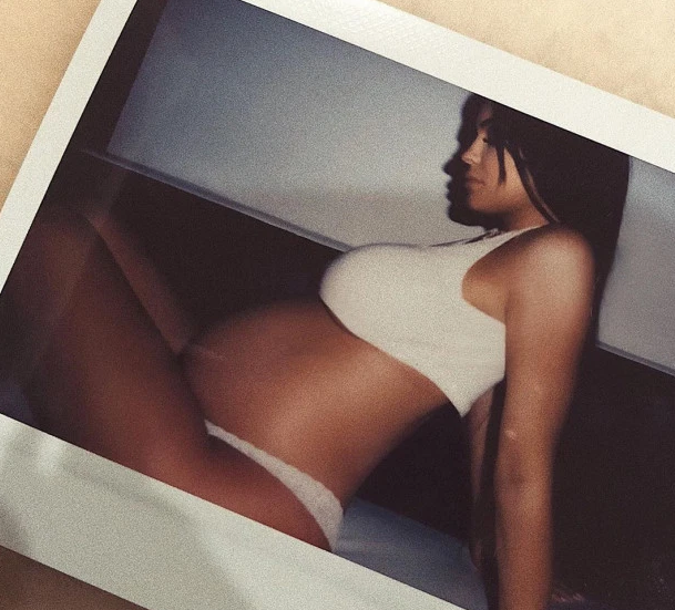 Kylie Jenner și-a surprins fanii cu o poză intimă. De ce este fotografia ei favorită