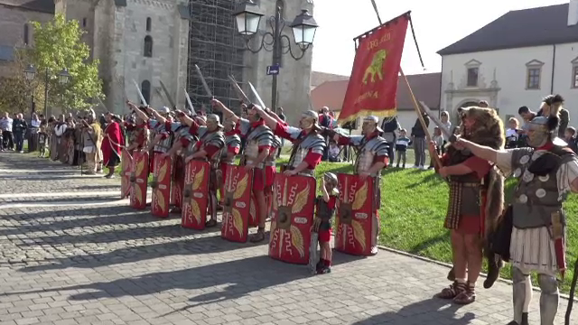 Reacţia unei turiste când vede luptele între daci şi romani, în Alba: 