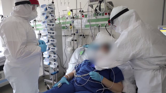 Medicii români, epuizați în fața unui val agresiv de Covid-19. De câte mii ar mai fi nevoie în sistem