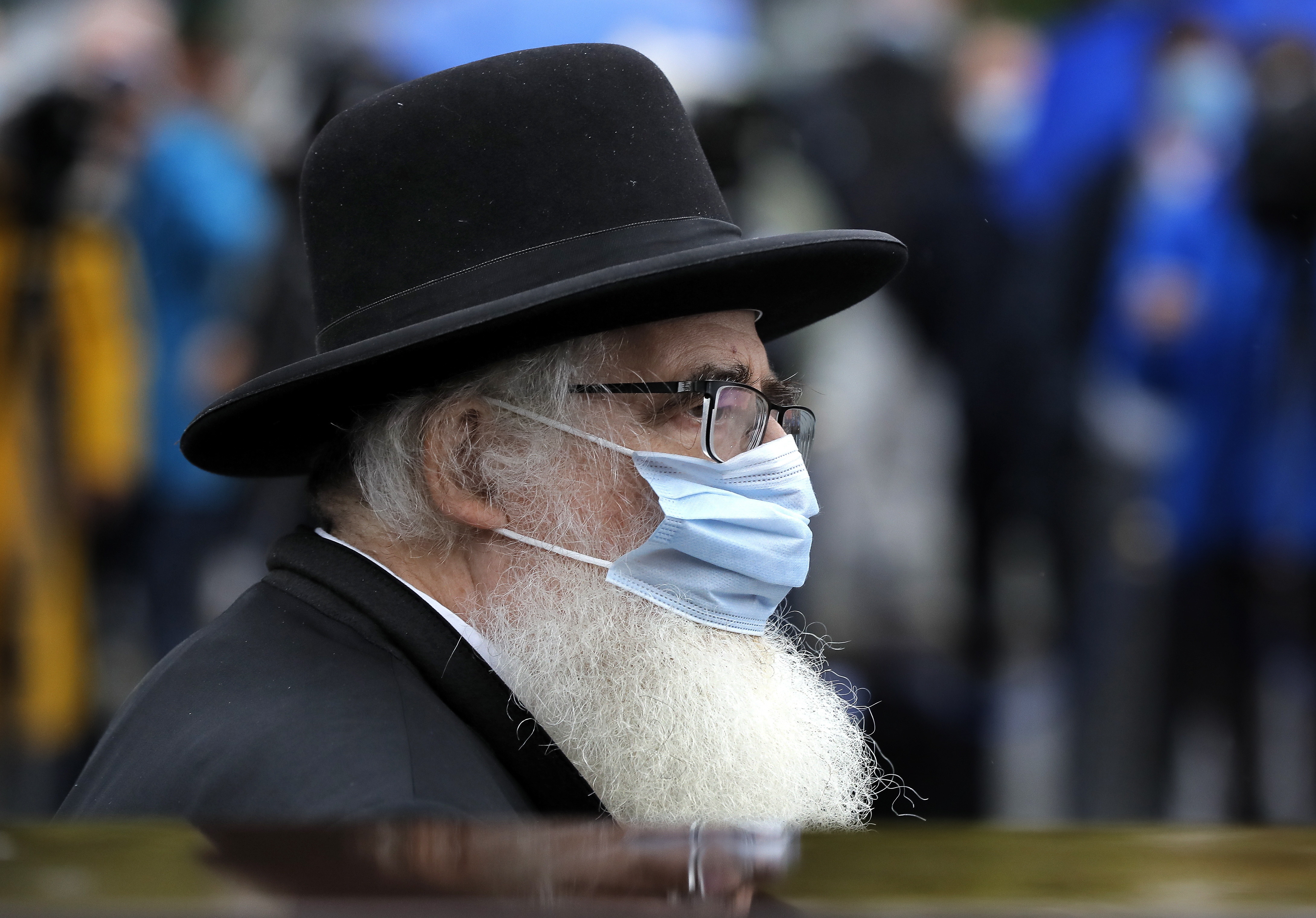 Ultra-ortodocşii din Israel sfidează ultimele restricţii. Zeci de mii de elevi au revenit în școli