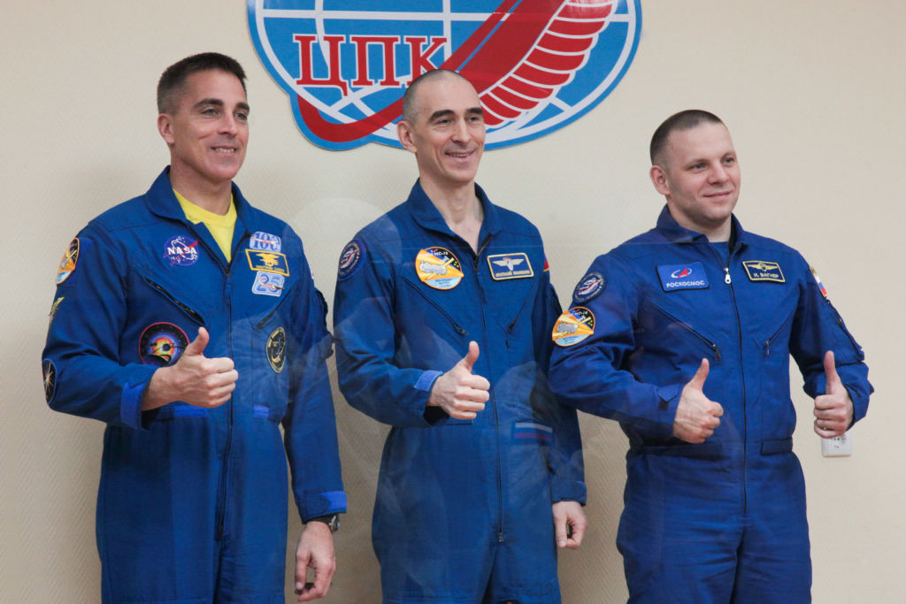 Trei astronauţi de pe Staţia Spaţială Internaţională au revenit cu bine pe Terra